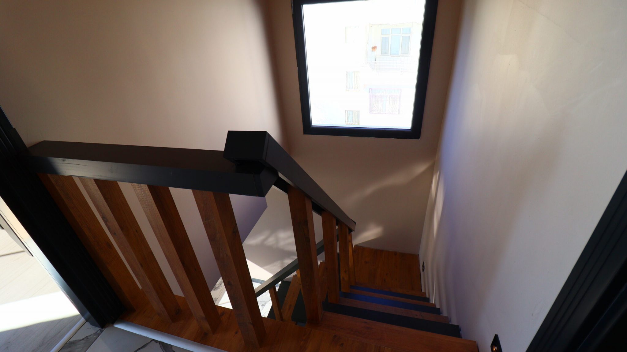 Mersin Erdemli Tömük Güneykent Sitesi Denize Sıfır Masrafsız Satılık 2+1 Daire