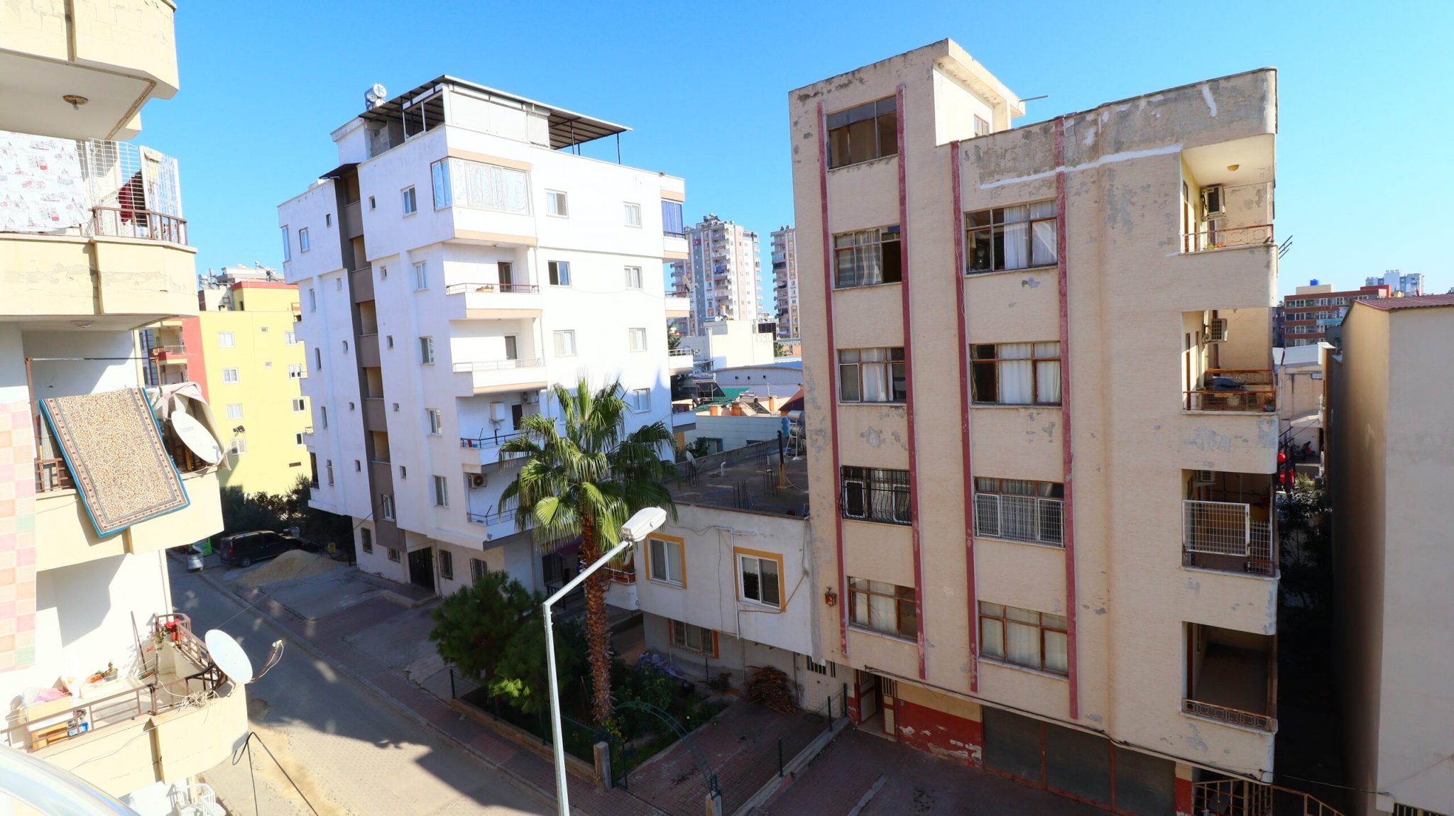 Mersin Erdemli Alata Migros Market Arkası 3+1 Yıllık Kiralık Daire