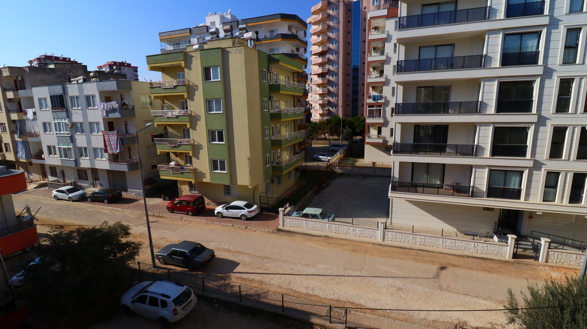 Mersin Erdemli Alata Migros Market Civarı Satılık 3+1 Geniş Daire