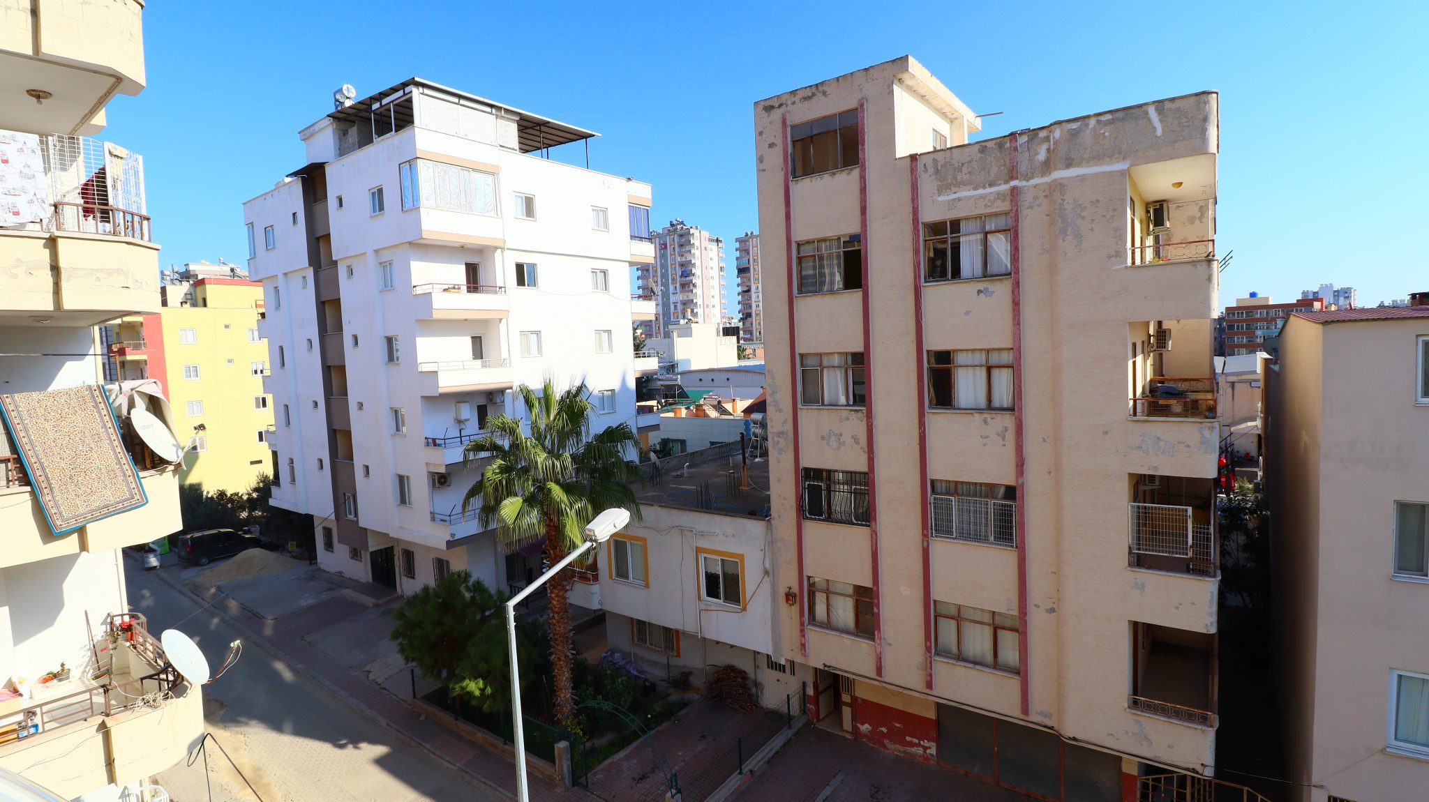 Mersin Erdemli Alata Migros Market Civarı Satılık 3+1 Geniş Daire