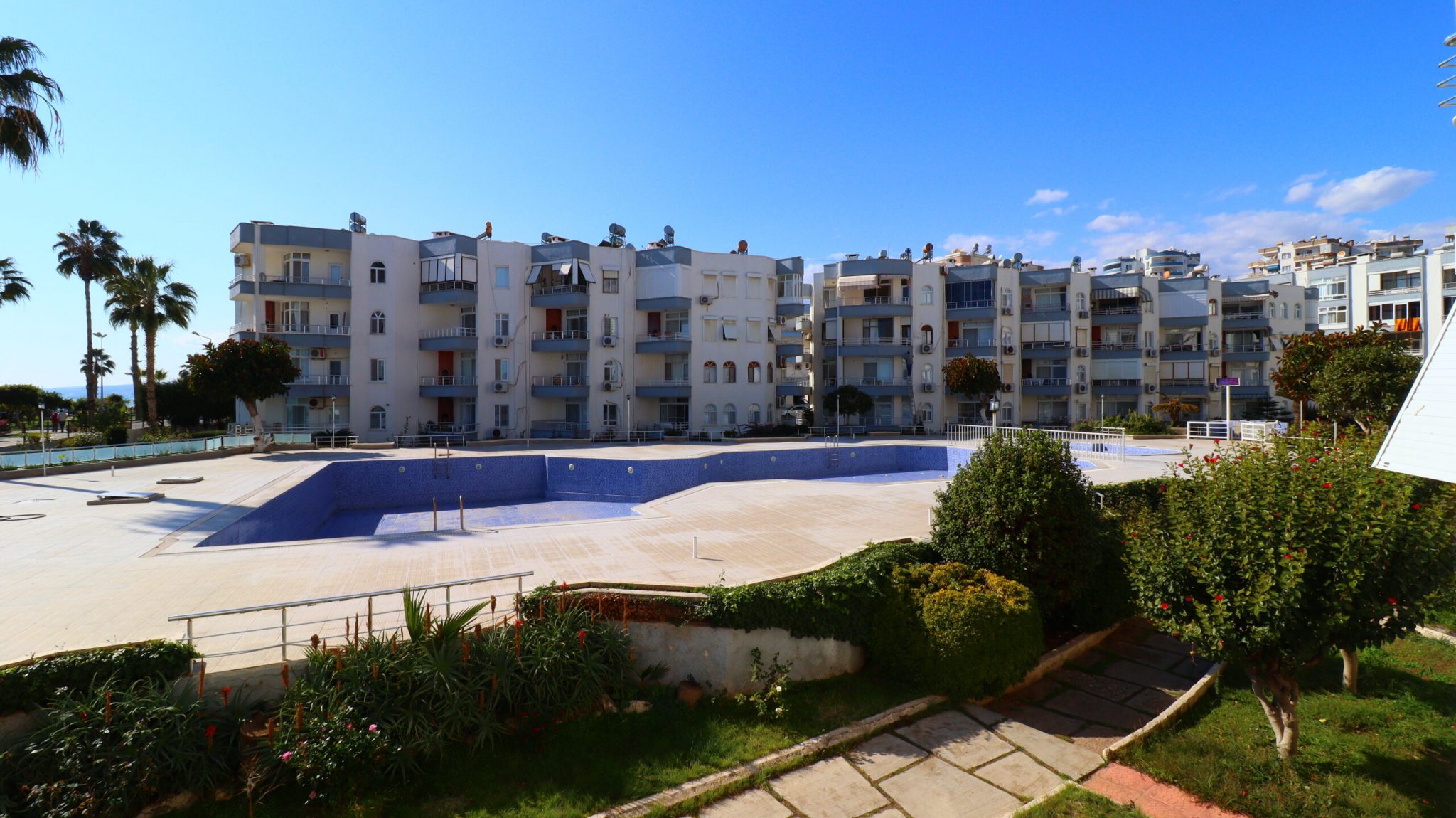 Mersin Erdemli Denize Sıfır Erdemkent Tatil Sitesi 2+1 Satılık Daire