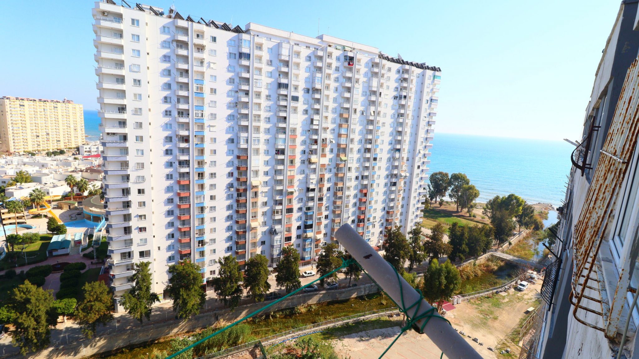 Mersin Erdemli Tömük Doğan Aguapark Sitesi 2+1 Satılık Bakımlı Daire