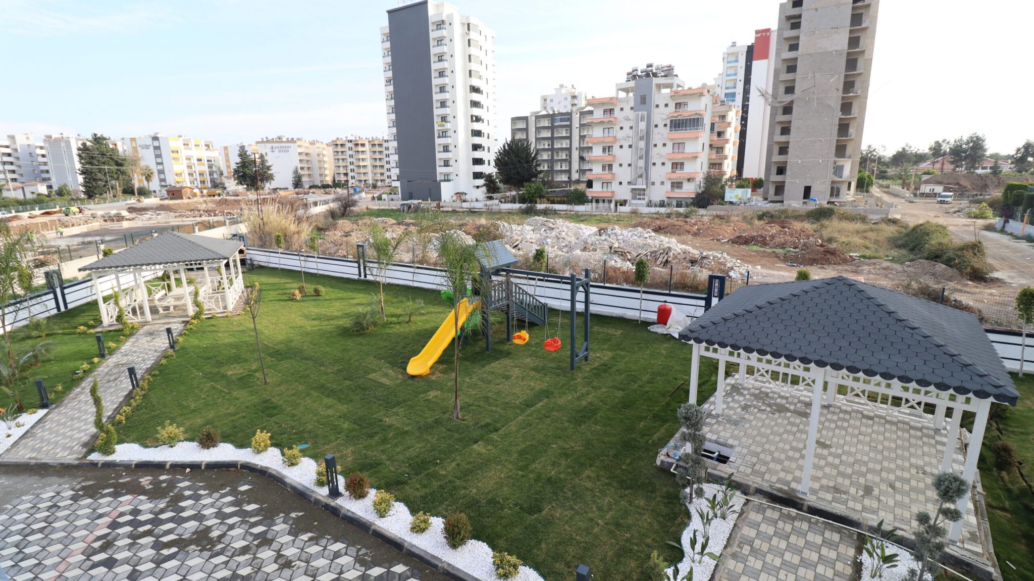 Mersin Erdemli Kargıpınarı Satılık 1+1 Lüks  Daire