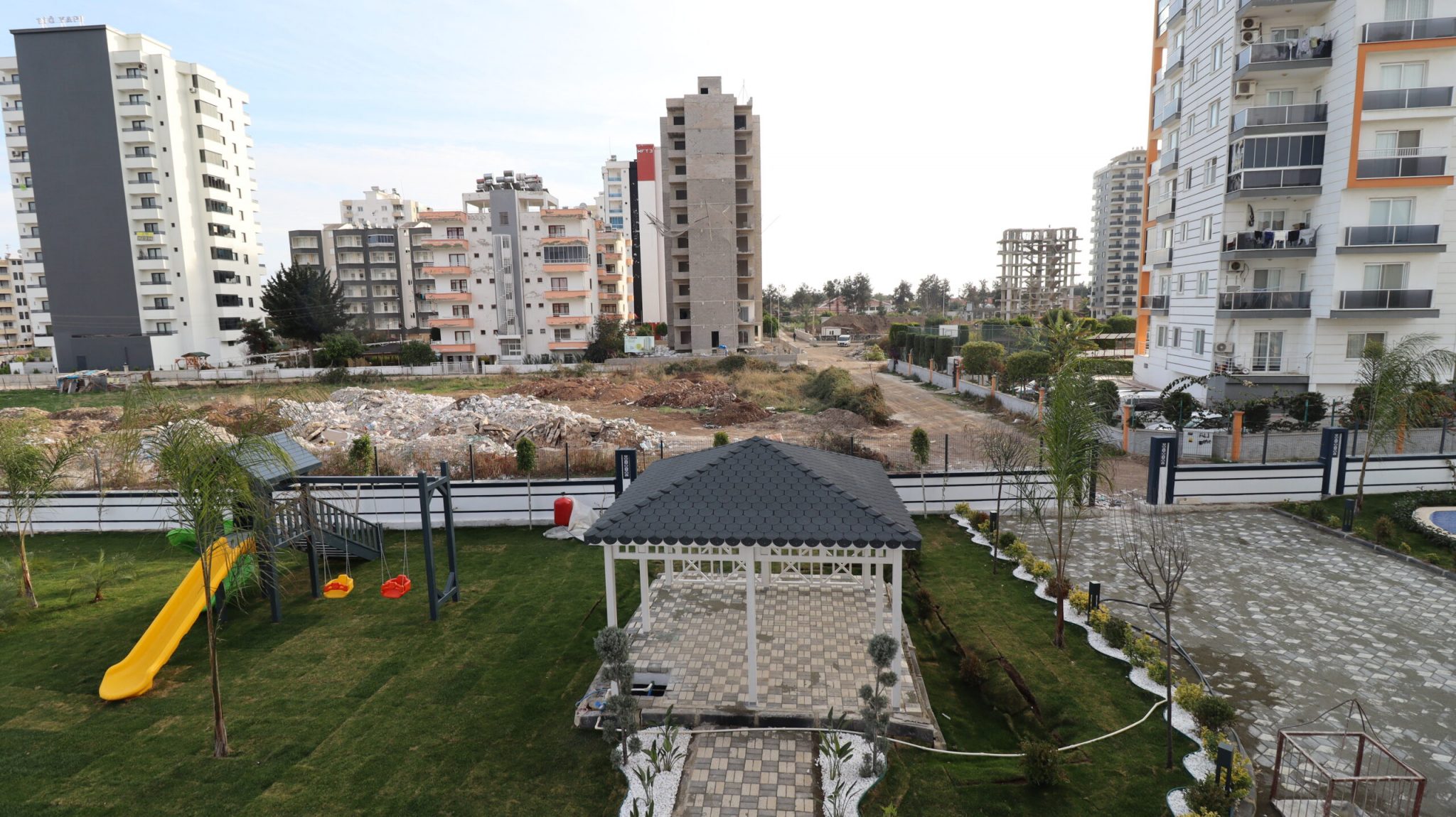 Mersin Erdemli Kargıpınarı Satılık 1+1 Lüks  Daire