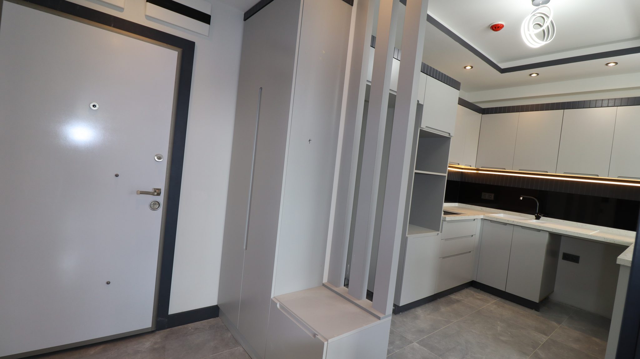 1+1 Luxuswohnung zum Verkauf in Mersin Erdemli Kargipınarı