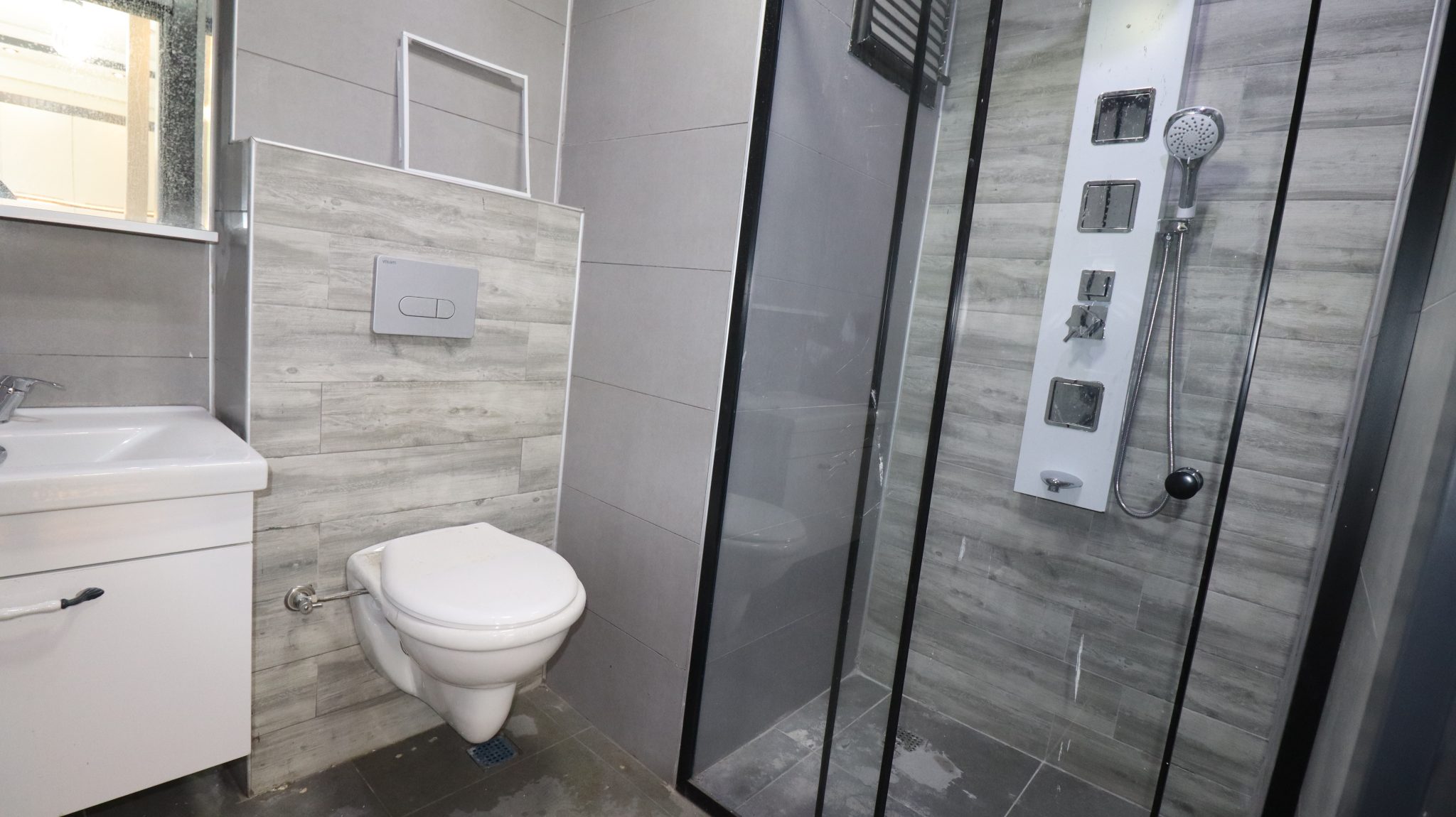 1+1 Luxuswohnung zum Verkauf in Mersin Erdemli Kargipınarı