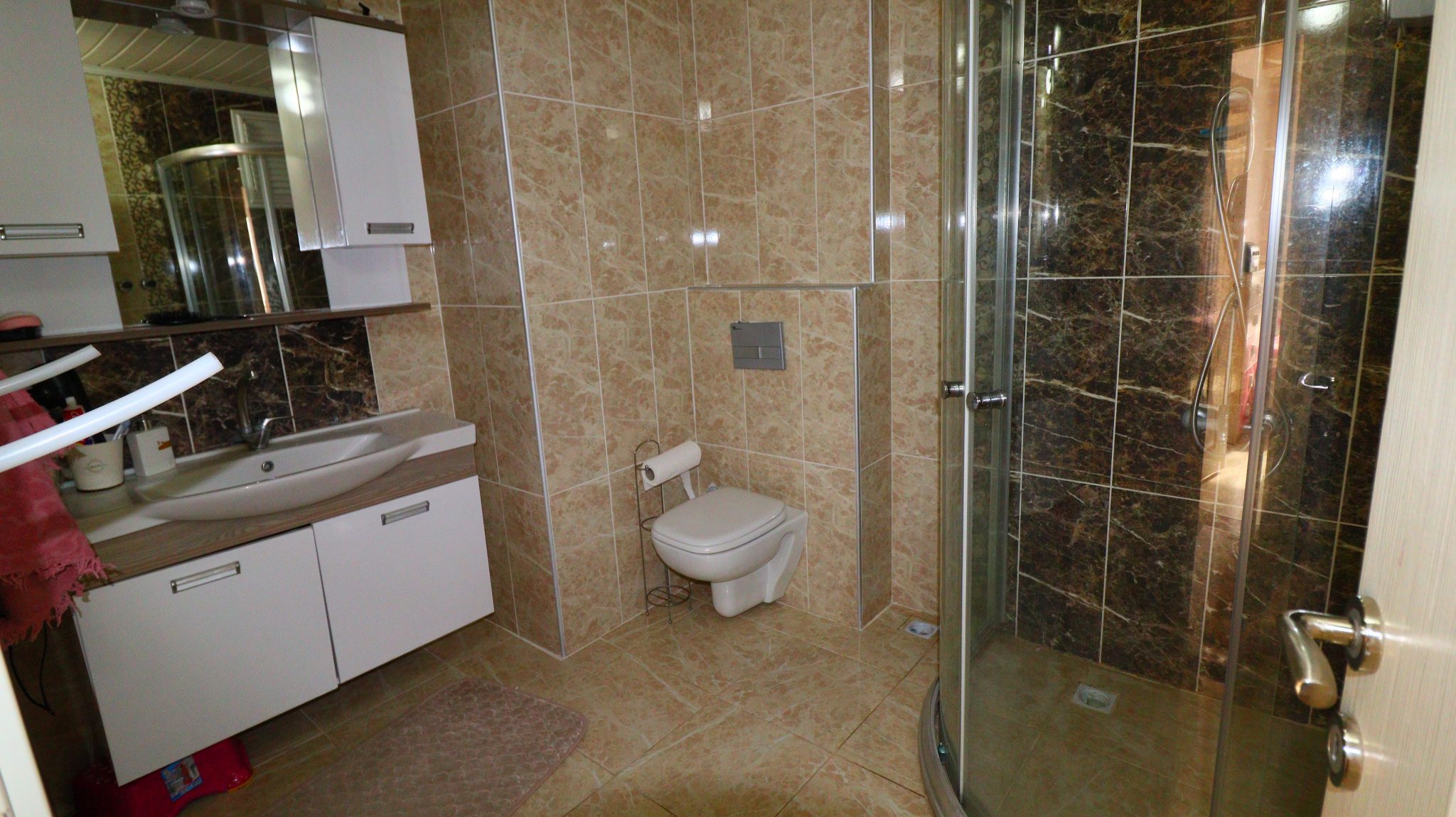 Mersin Erdemli Alata Oğlakkaya Sitesi 3+1 Unabhängige Küchenwohnung zum Verkauf
