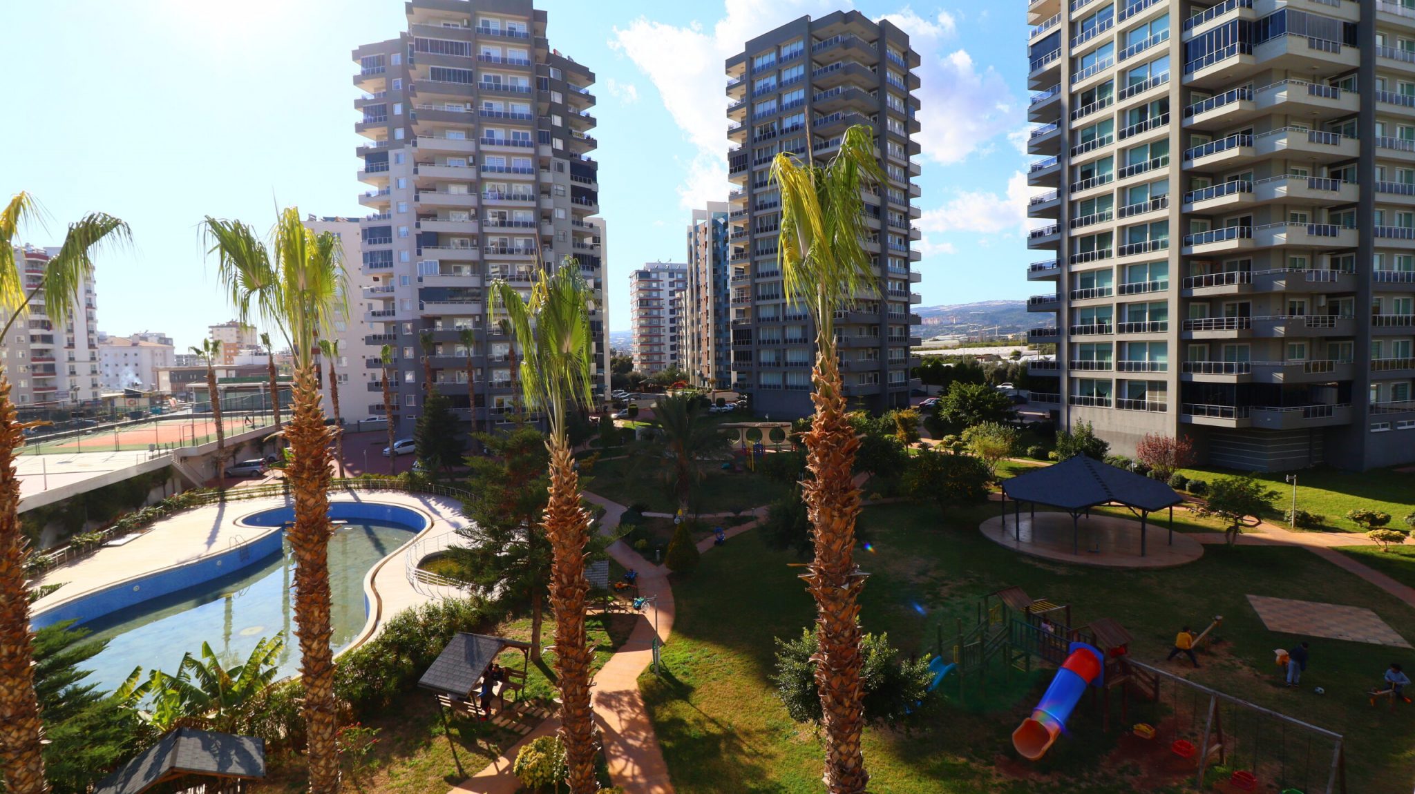 Mersin Erdemli Clup Bahçeşehir Sitesi 4+1 Satılık Lüks Daire