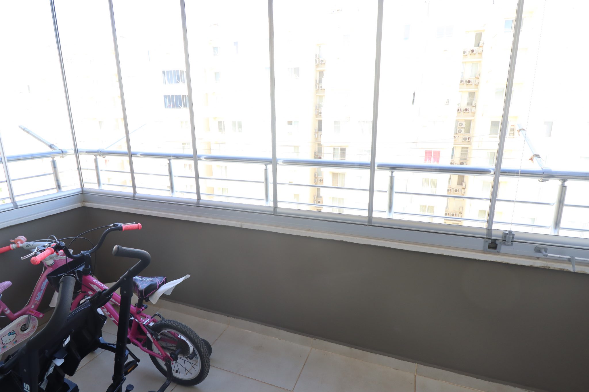 Mersin Erdemli Kargipınarı Queenaba 2 Komplex zum Verkauf 3+1 Sommerwohnung