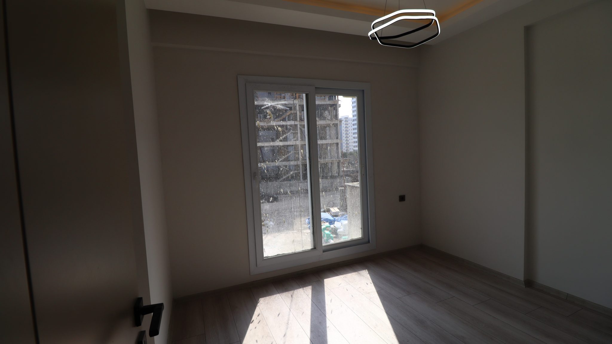 Erdemli Arpaçbahşiş Rivera Park Unsere zum Verkauf stehende Wohnung befindet sich im Komplex.