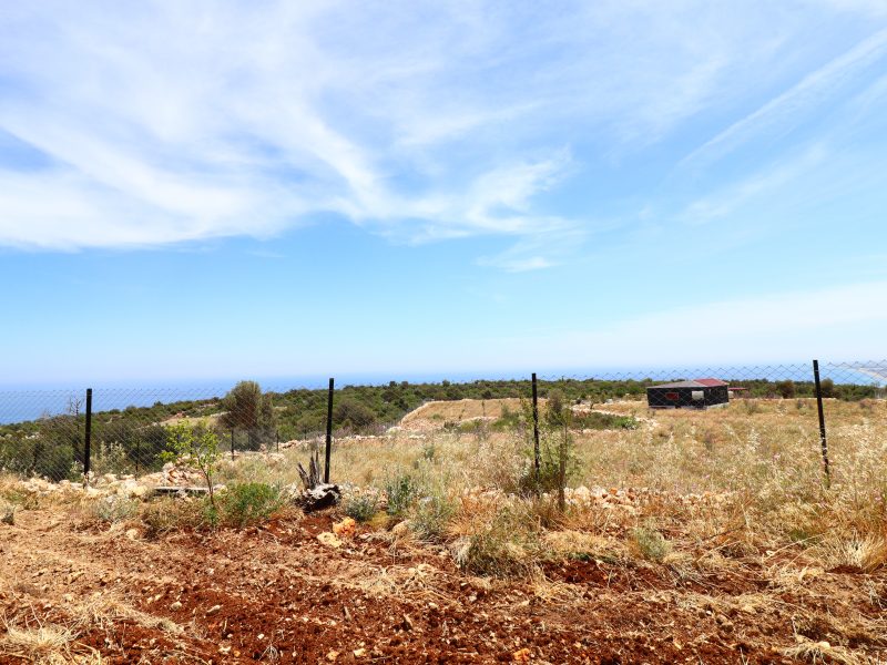 Mersin Silifke Narlıkuyu Deniz Manzaralı Tarla İçinde Satılık Ev