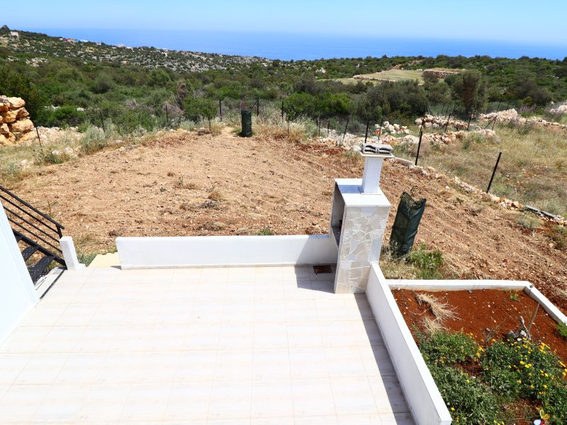 Mersin Silifke Narlıkuyu Deniz Manzaralı Tarla İçinde Satılık Ev