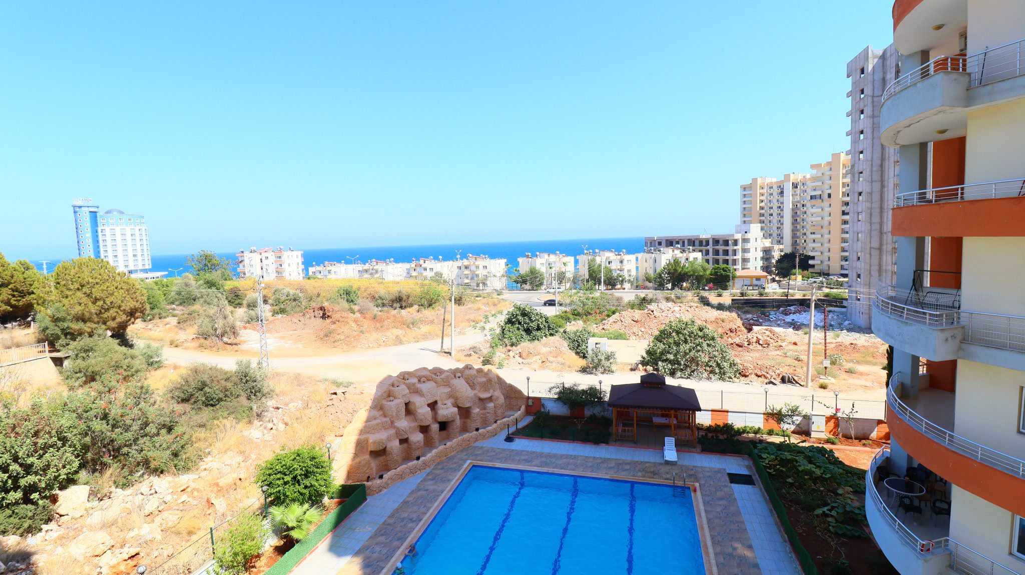 Mersin Erdemli Ayaş Site İçinde Deniz Manzaralı Satılık 2+1 Daire