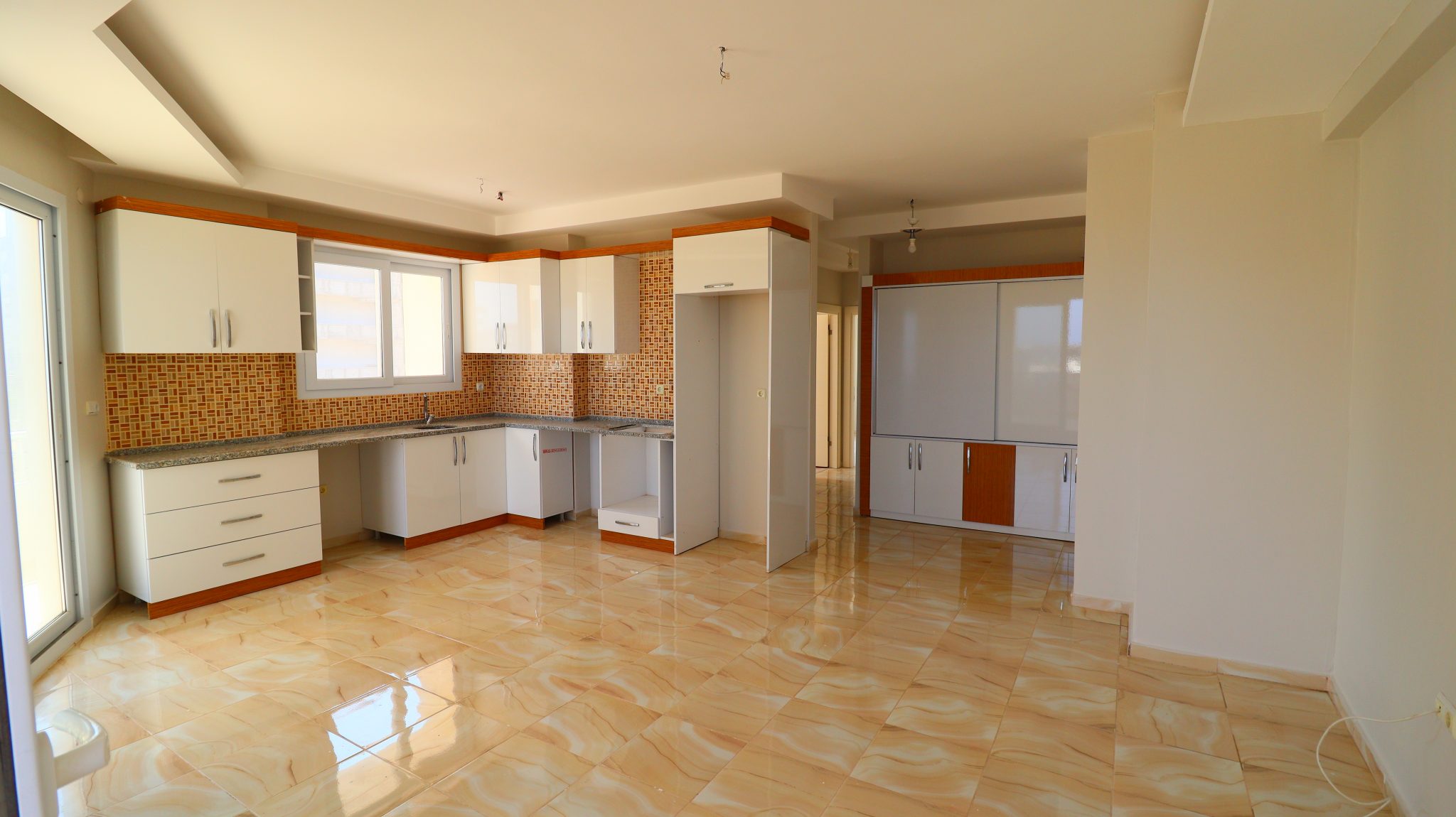 Mersin Erdemli Ayaş Site İçinde Deniz Manzaralı Satılık 2+1 Daire