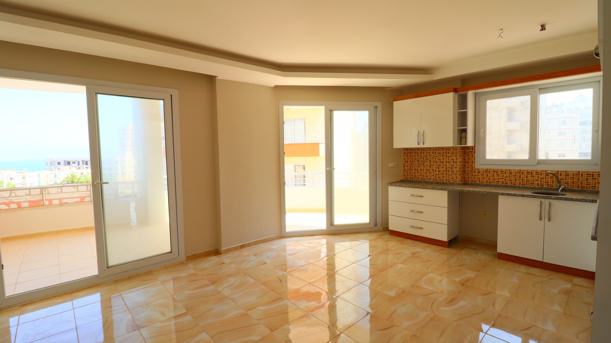 Mersin Erdemli Ayaş Site İçinde Deniz Manzaralı Satılık 2+1 Daire