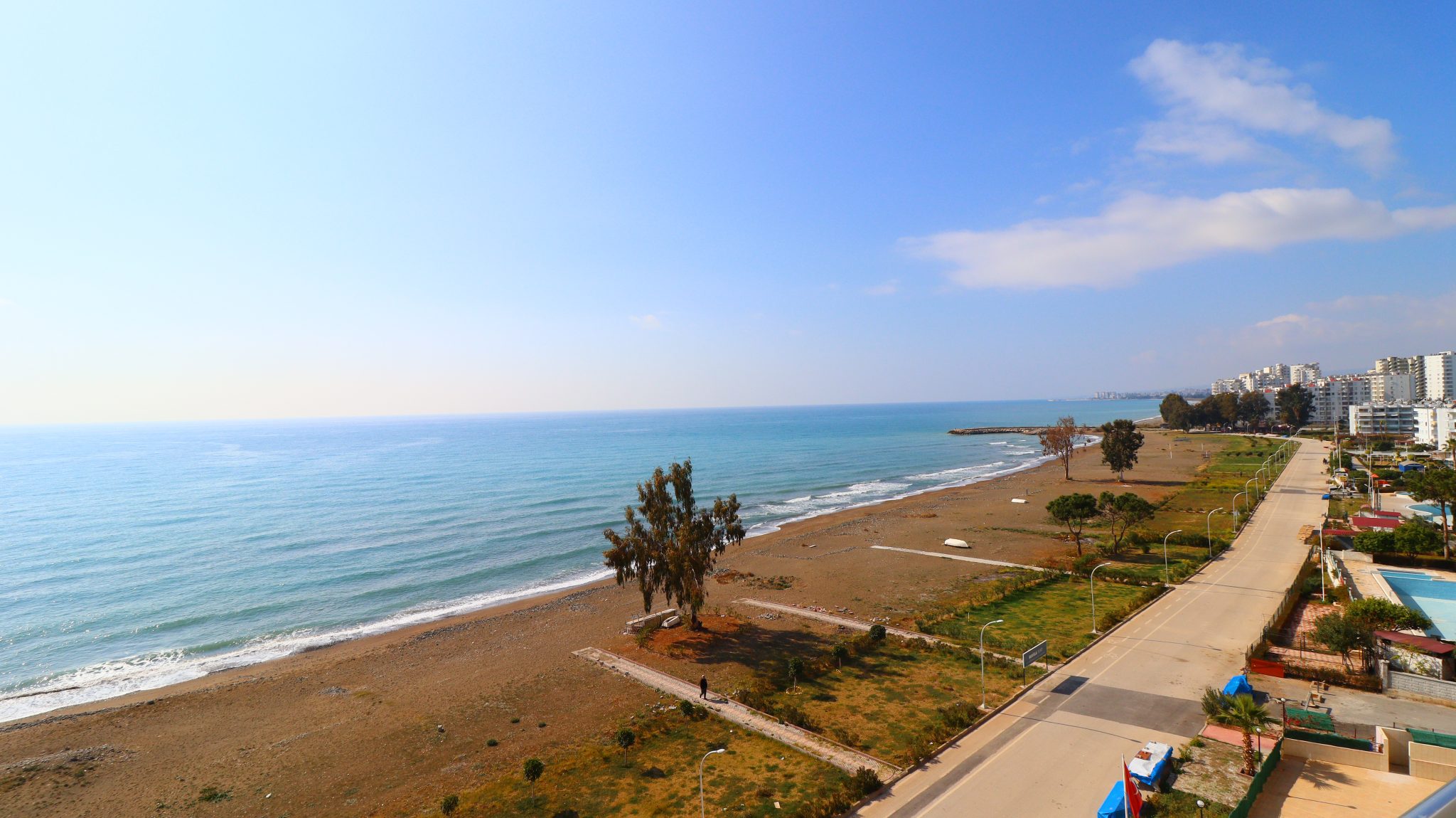 Möblierte 3+1 Wohnung zur Miete in Mersin Erdemli Arpaçbahşiş Özaltın Palmiye Beachfront