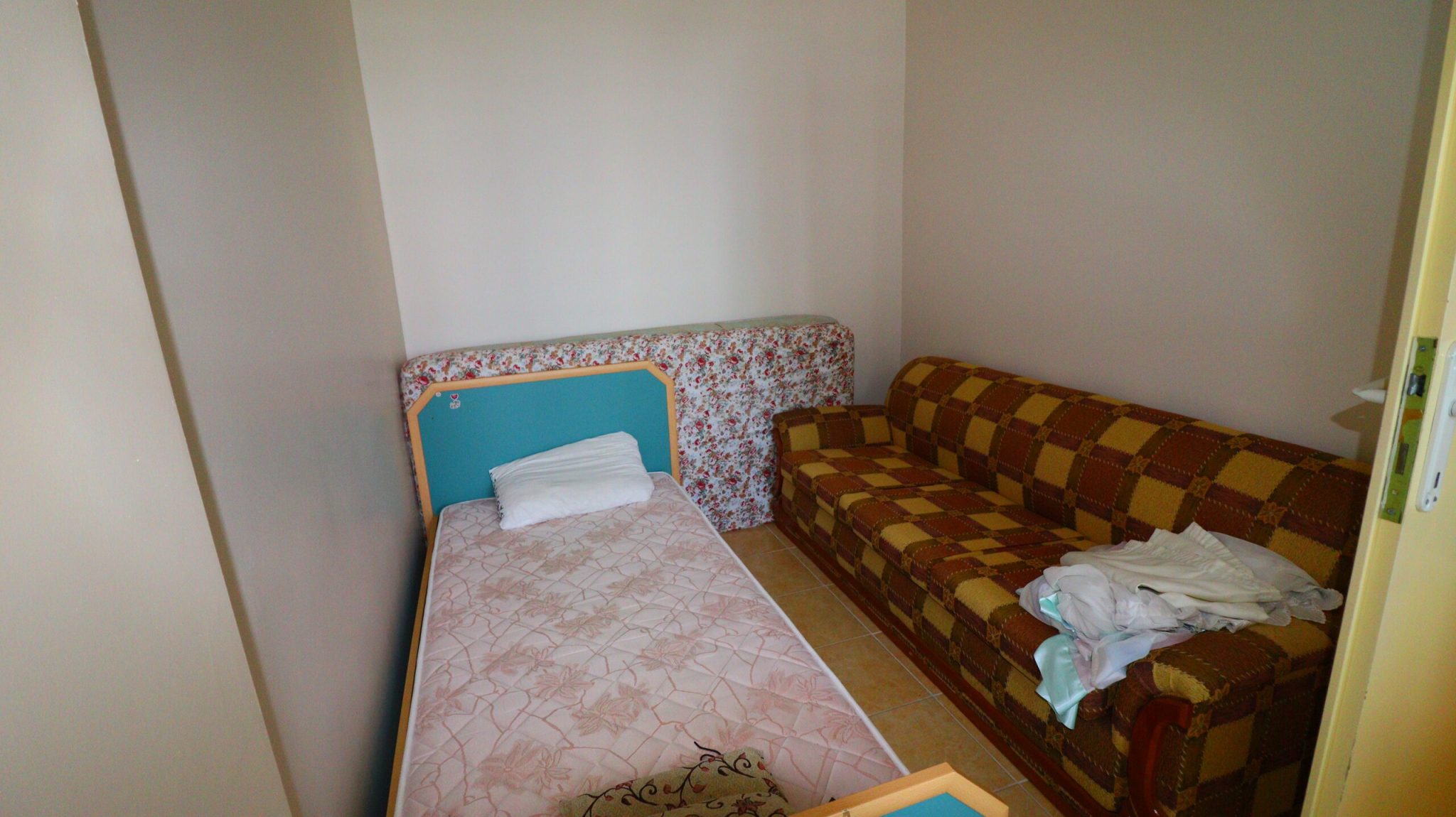 Mersin Erdemli Ayaş Koç Sitesi 2+1 Eşyalı Kiralık Diare