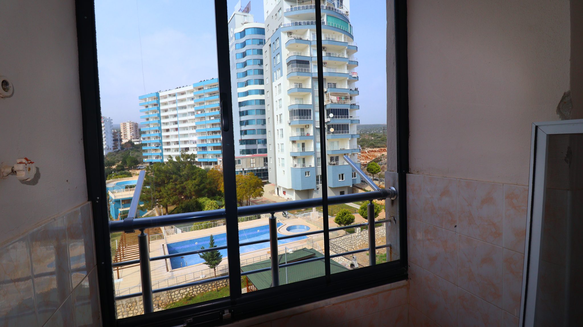 Mersin Erdemli Ayaş Koç Sitesi 2+1 Möblierte Diare zu vermieten