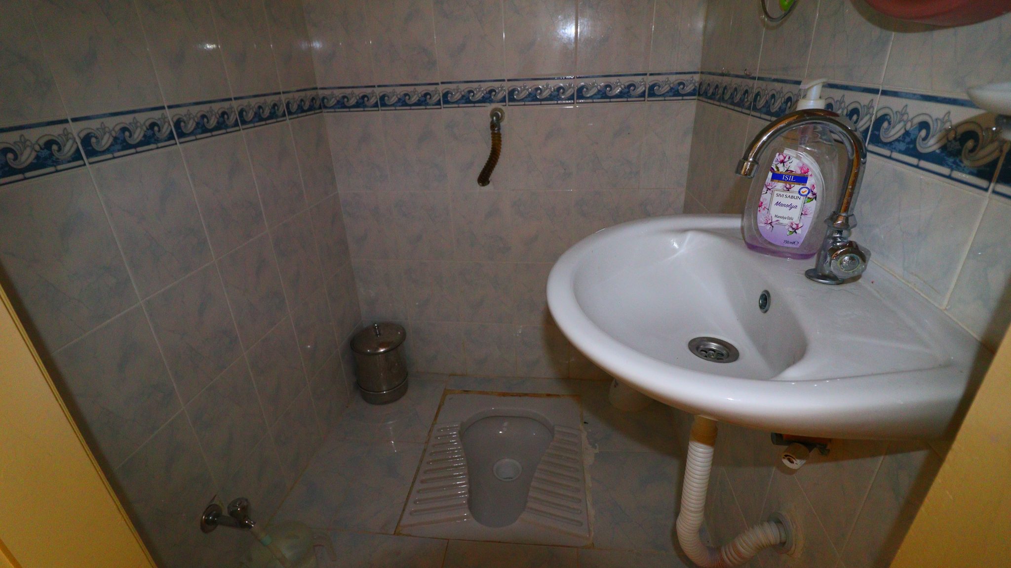 Mersin Erdemli Ayaş Koç Sitesi 2+1 Möblierte Diare zu vermieten
