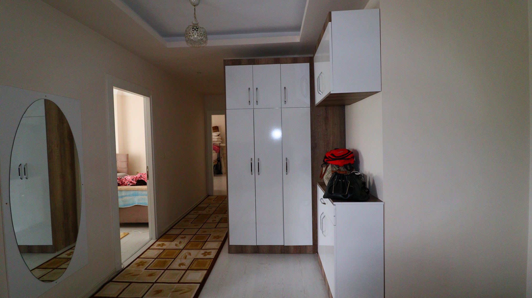 Mersin Erdemli Çeşmeli d400 Highway Route 2+1 Wohnung zum günstigen Preis zu verkaufen