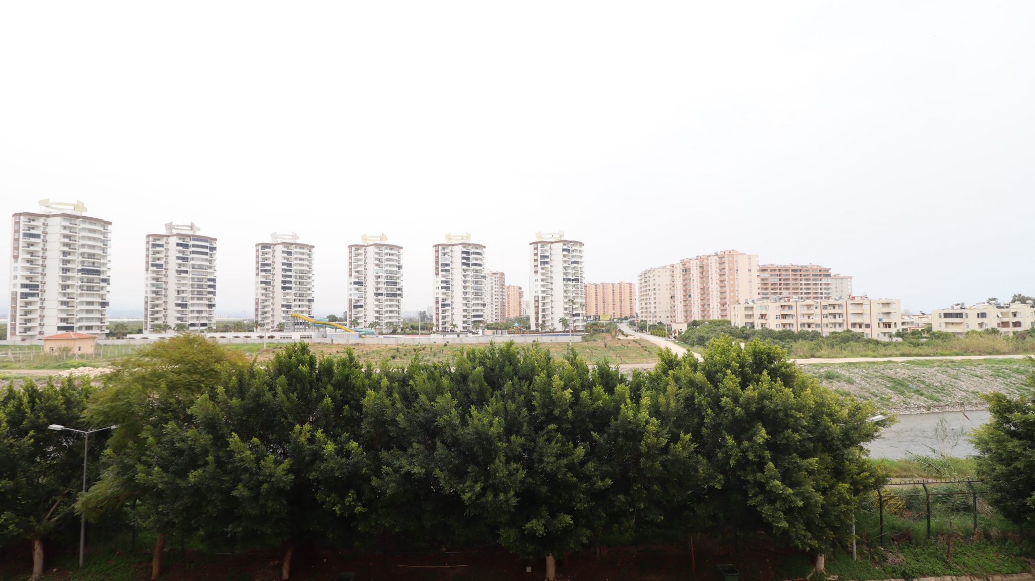 Mersin Erdemli Kargıpınarı Queenaba Sitesi 3+1 Wohnung zu vermieten
