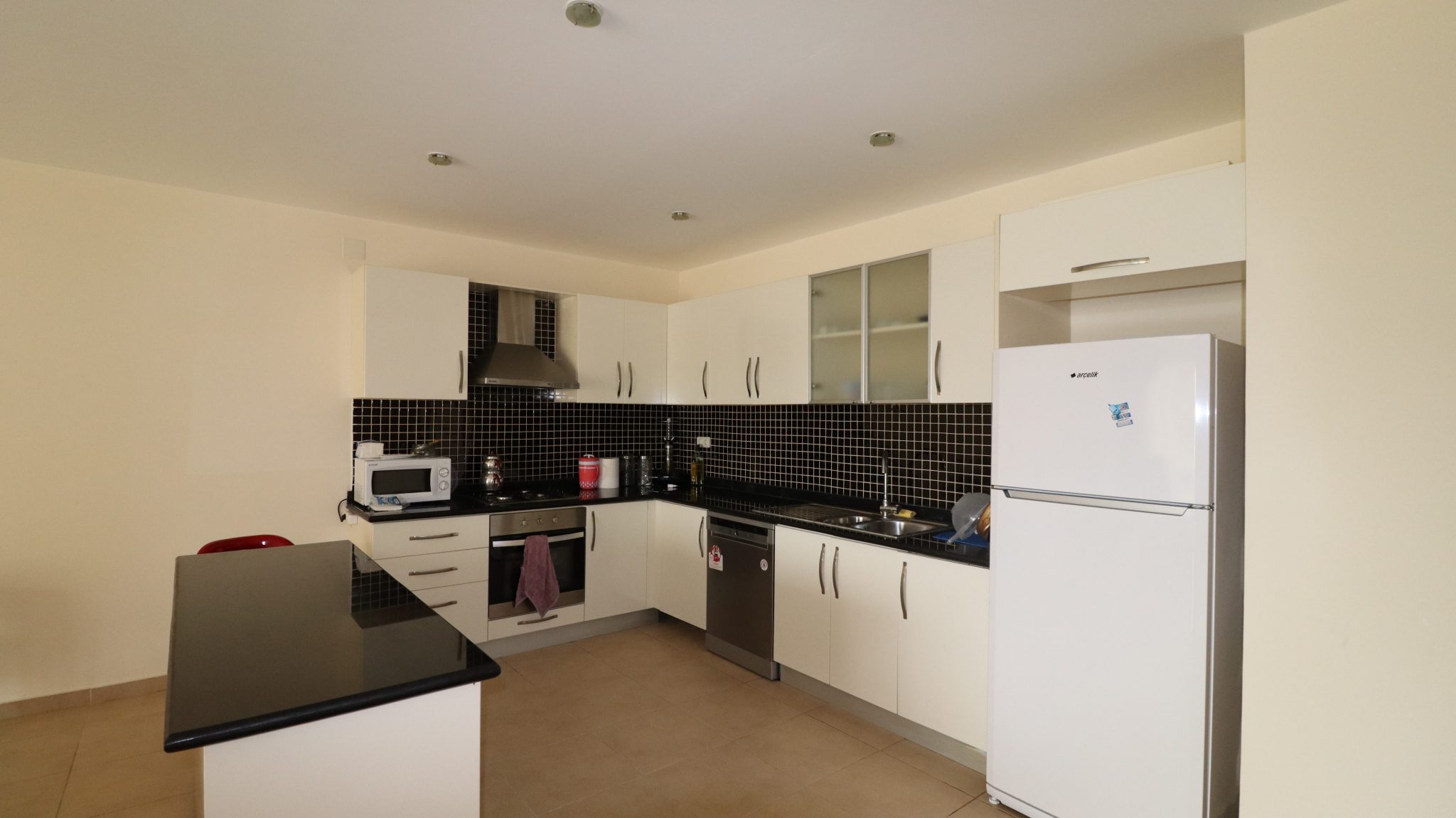 Mersin Erdemli Kargıpınarı Queenaba Sitesi 3+1 Wohnung zu vermieten