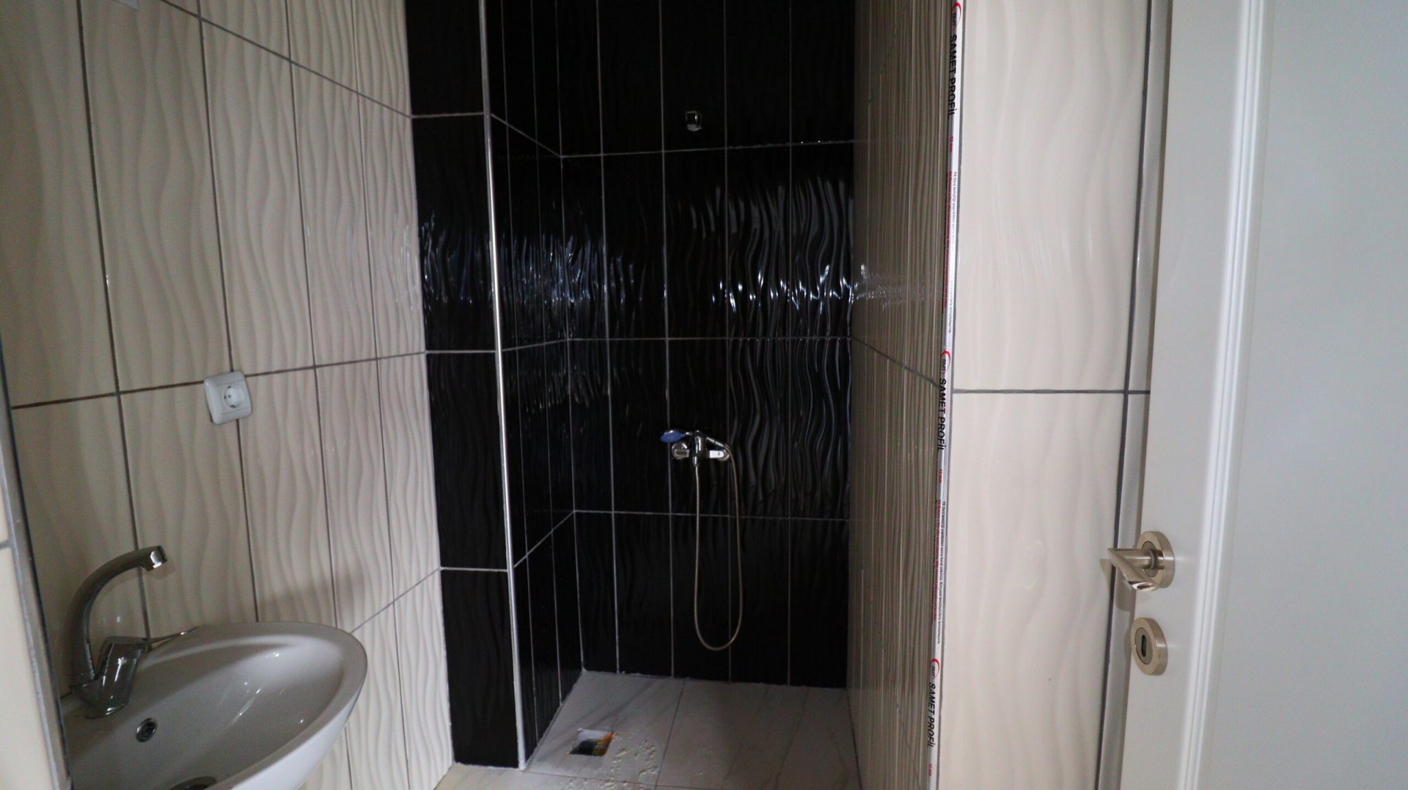 Mersin Erdemli Koyuncu Yüksel Demir 3+1 Satılık Geniş Daire