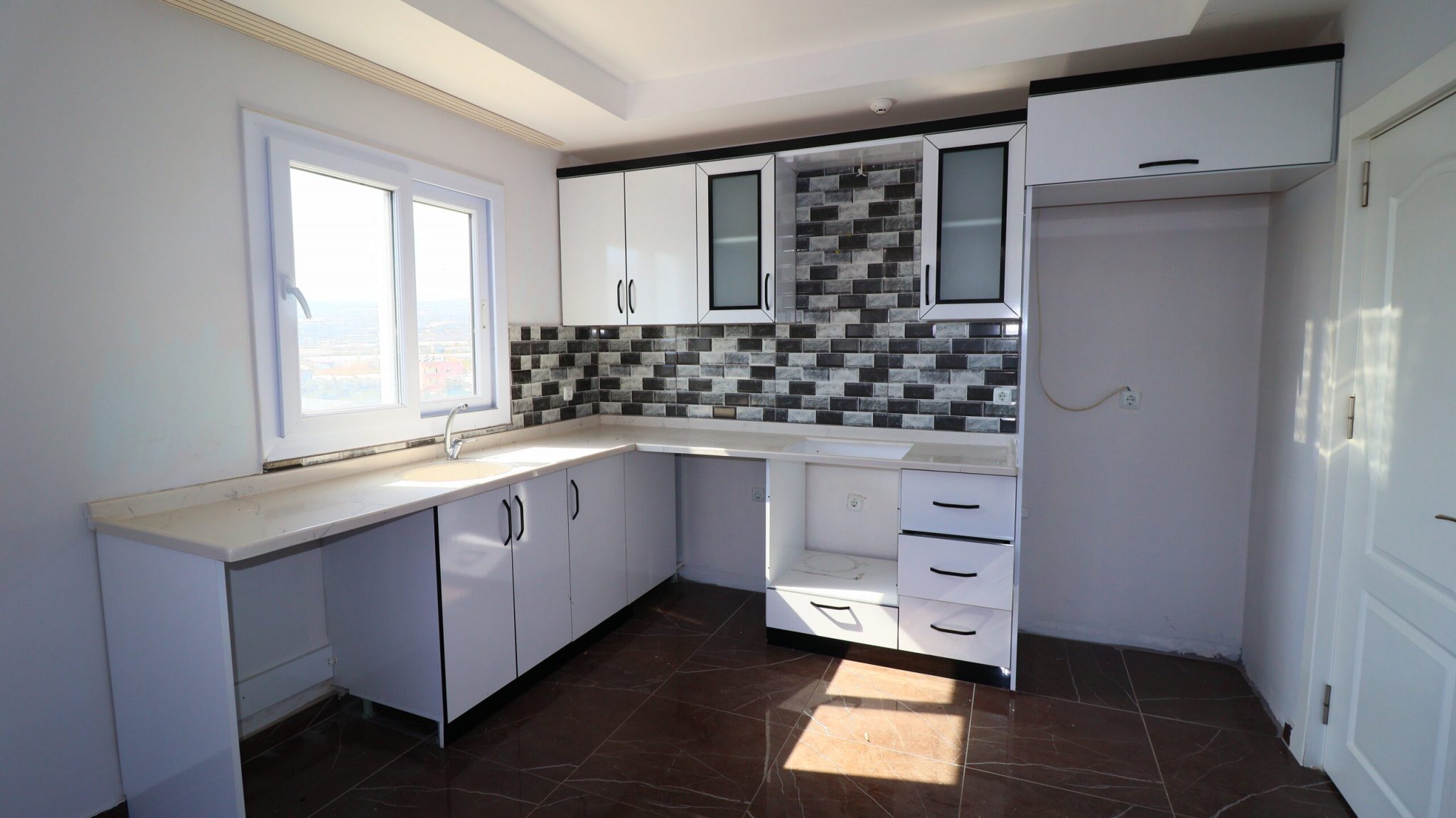 Mersin Erdemli Koyuncu Yüksel Demir 3+1 Satılık Geniş Daire