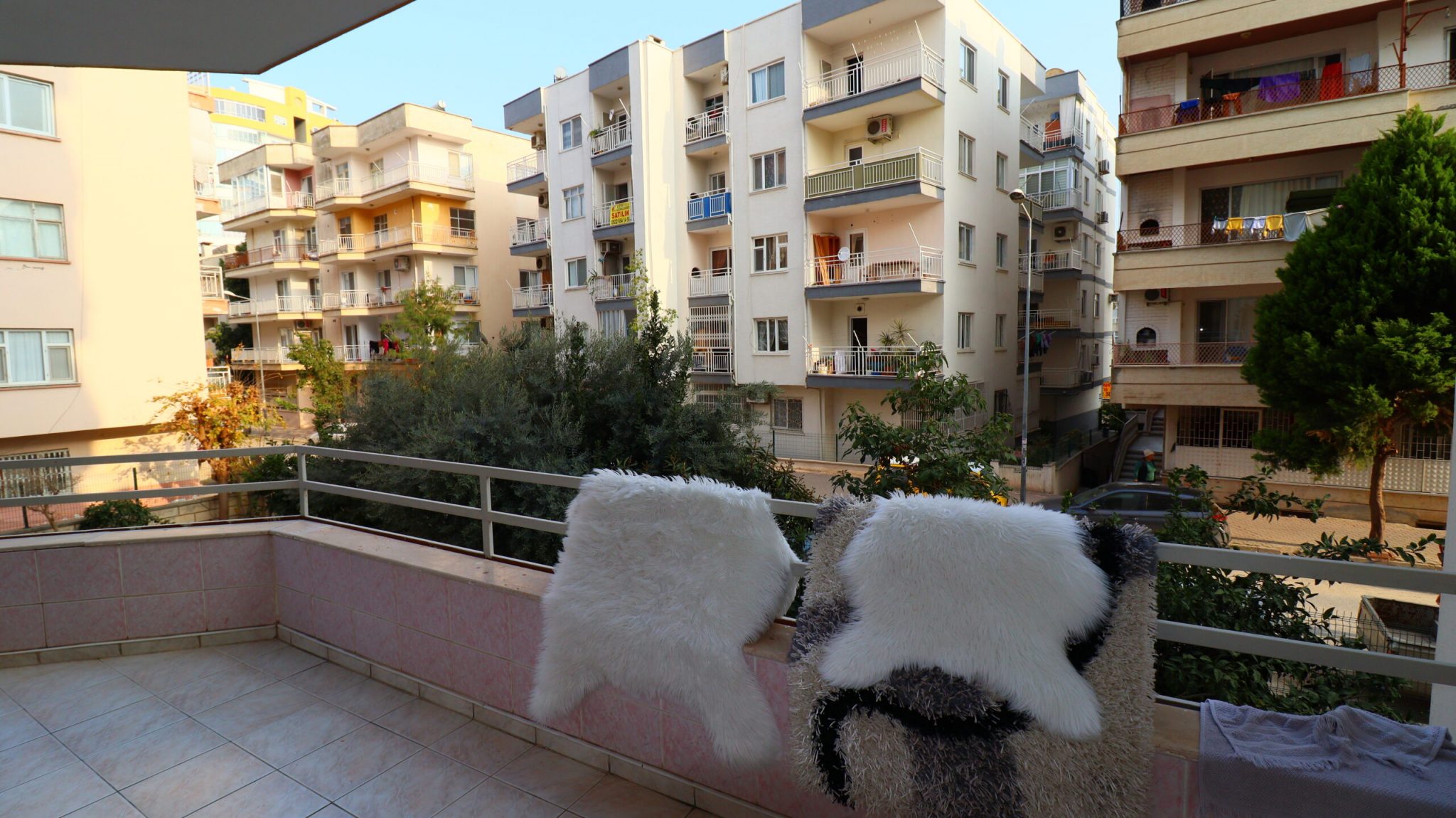 Mersin Erdemli Merkez 1.ci Plaj Yolu 3+1 Eşyalı Satılık Fırsat Daire