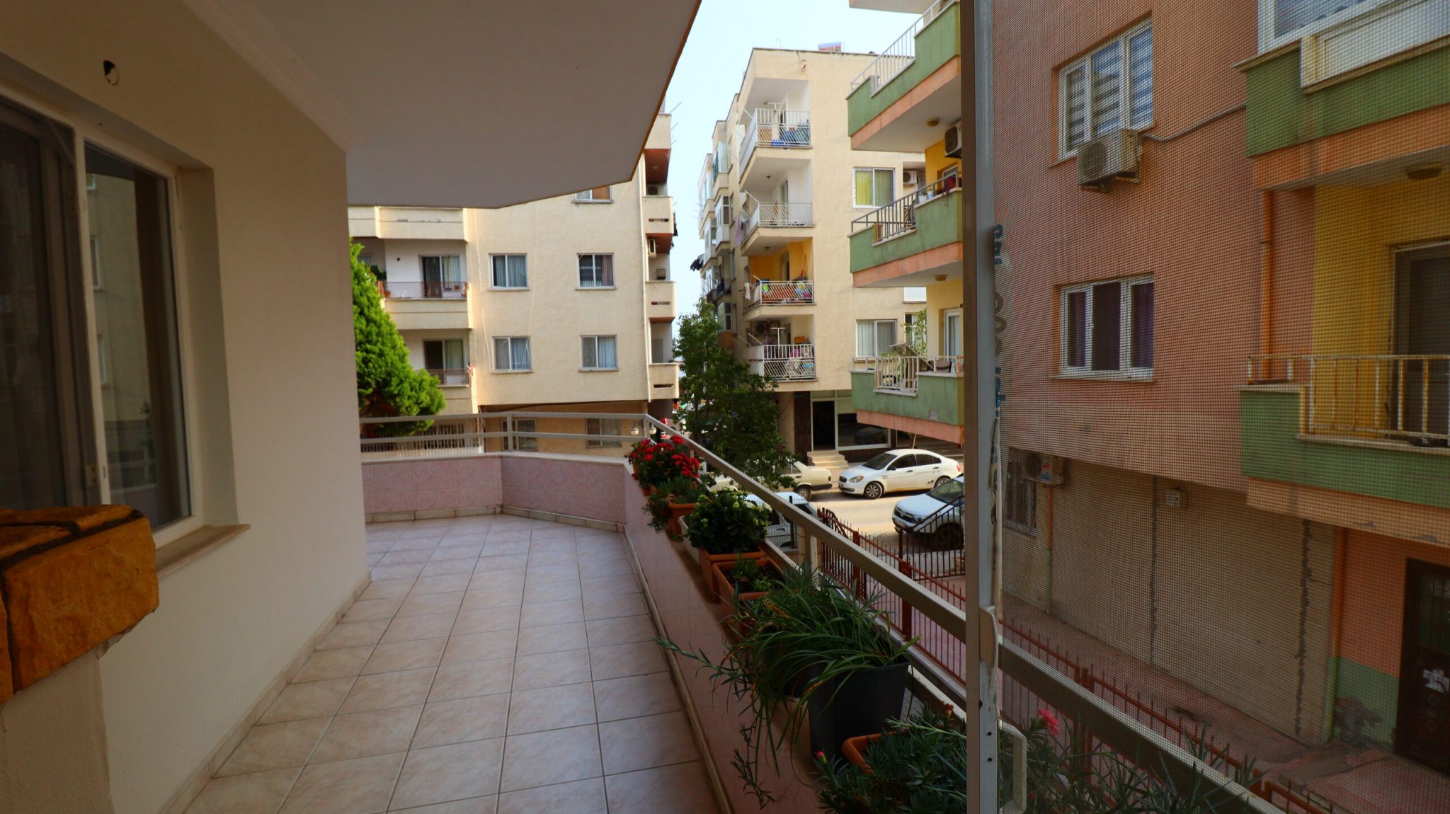 Mersin Erdemli Merkez 1.ci Plaj Yolu 3+1 Eşyalı Satılık Fırsat Daire
