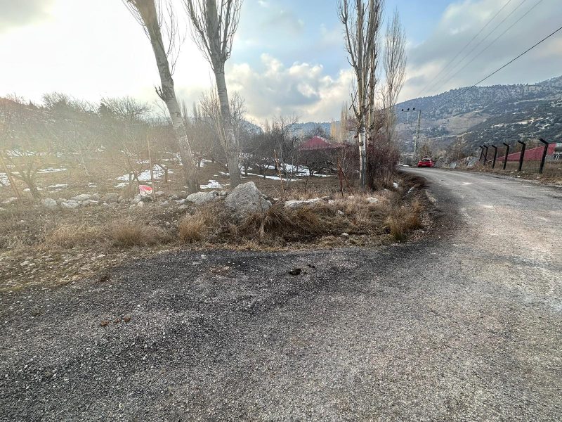 Mersin Erdemli Sorgun Satılık 2300 m2 İçersinde Müstakil Ev 