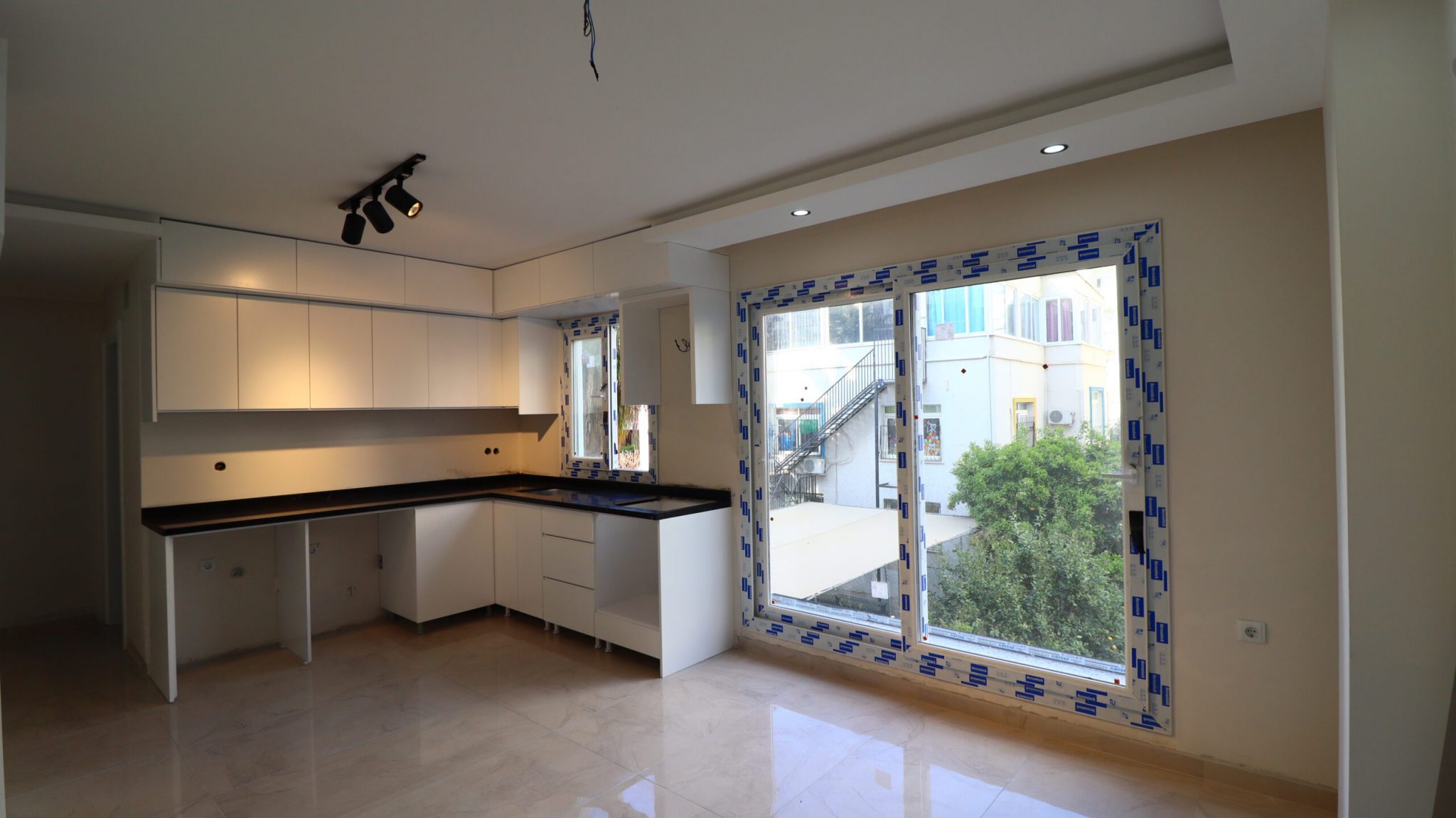 Mersin Erdemli Alata Deniz Manzaralı Satılık 1+1 Daire