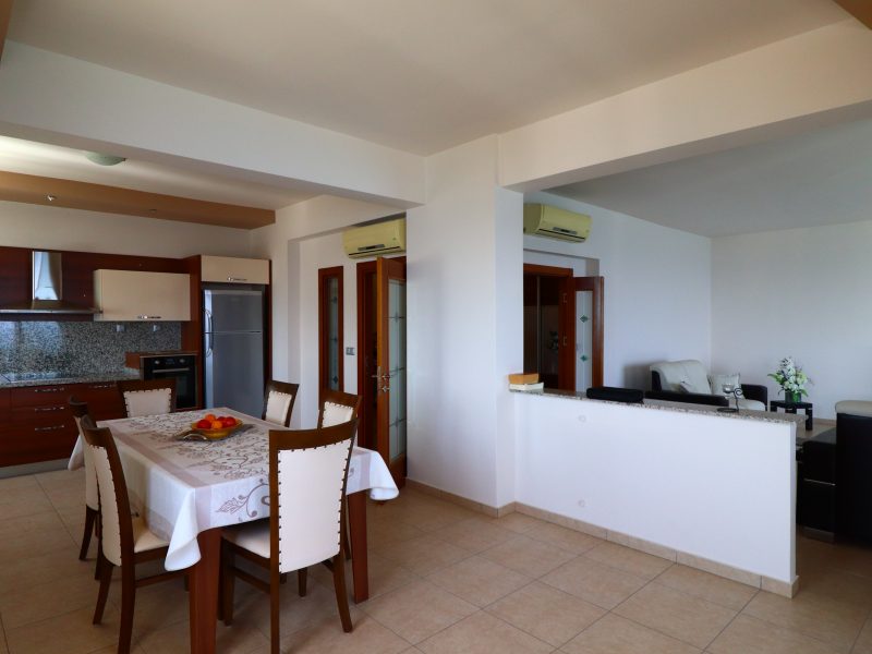 Mersin Erdemli Alatapark Satılık 4+1 Denize Sıfır Kafa Daire