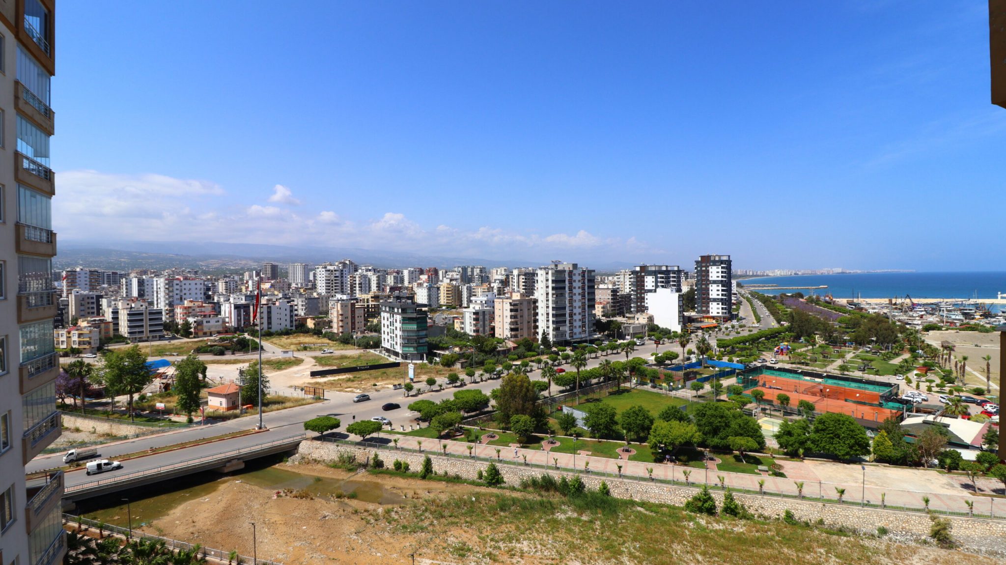Mersin Erdemli Alatapark Satılık 4+1 Denize Sıfır Kafa Daire