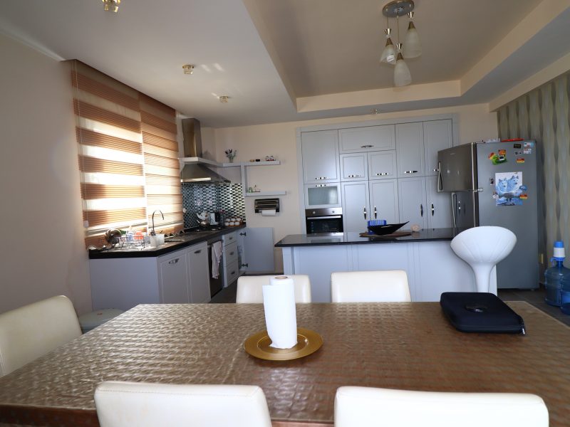Mersin Erdemli Alata Oba Plaza Satılık 5+1 Dublex Daire