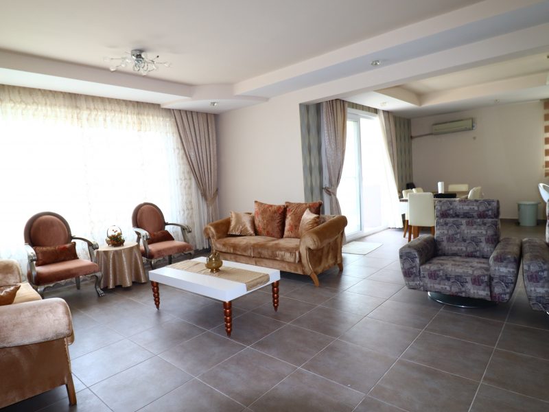 Mersin Erdemli Alata Oba Plaza Satılık 5+1 Dublex Daire
