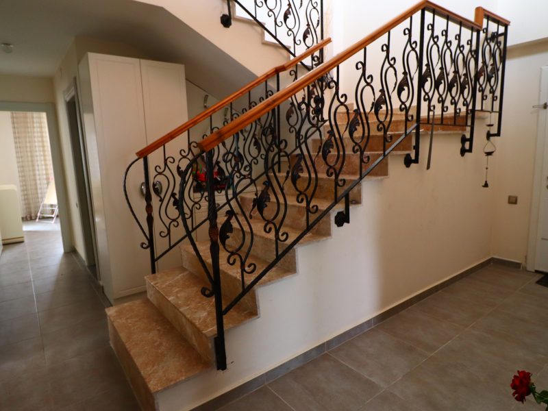 Mersin Erdemli Alata Oba Plaza Satılık 5+1 Dublex Daire