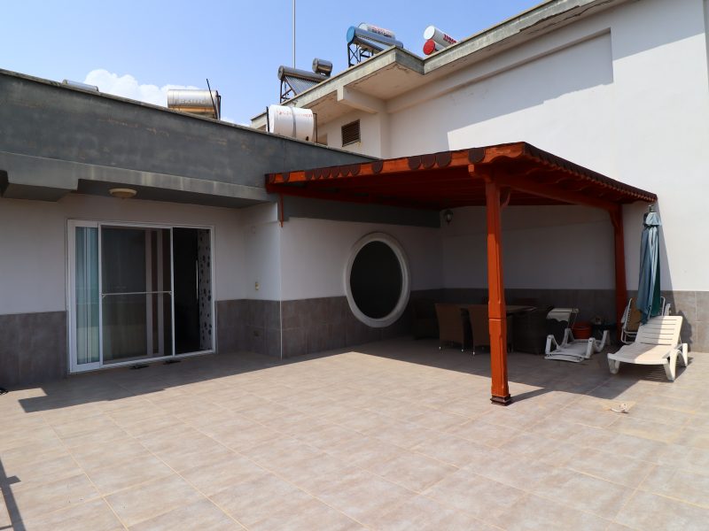 Mersin Erdemli Alata Oba Plaza Satılık 5+1 Dublex Daire