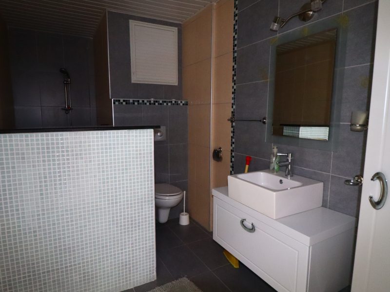 Mersin Erdemli Alata Oba Plaza Satılık 5+1 Dublex Daire