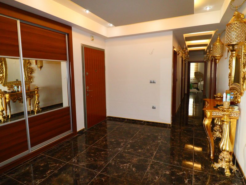 Mersin Erdemli Alatapark Sitesi Ön Bloklar Satılık 4+1 Lüks Daire