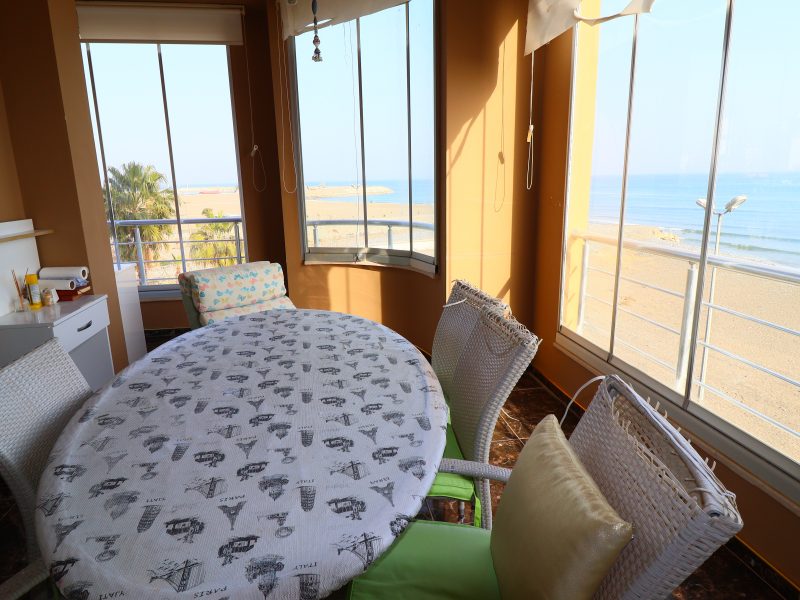 Mersin Erdemli Alatapark Sitesi Ön Bloklar Satılık 4+1 Lüks Daire