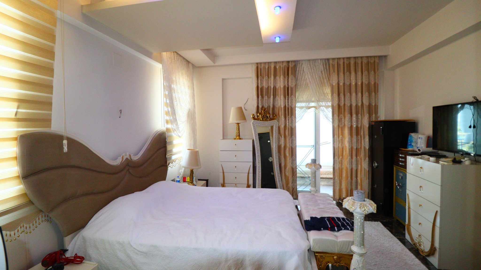 Mersin Erdemli Alatapark Site Front Blocks 4+1 Luxuswohnung zum Verkauf