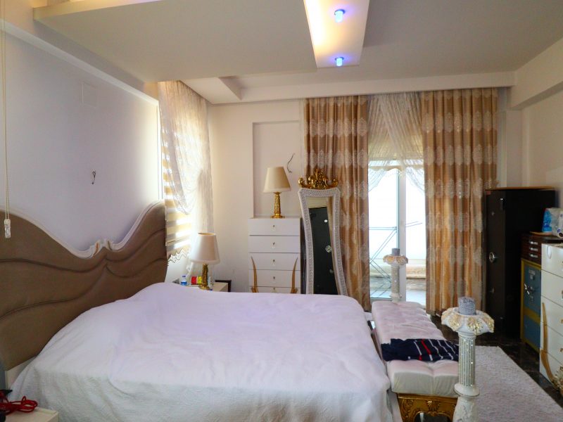 Mersin Erdemli Alatapark Sitesi Ön Bloklar Satılık 4+1 Lüks Daire