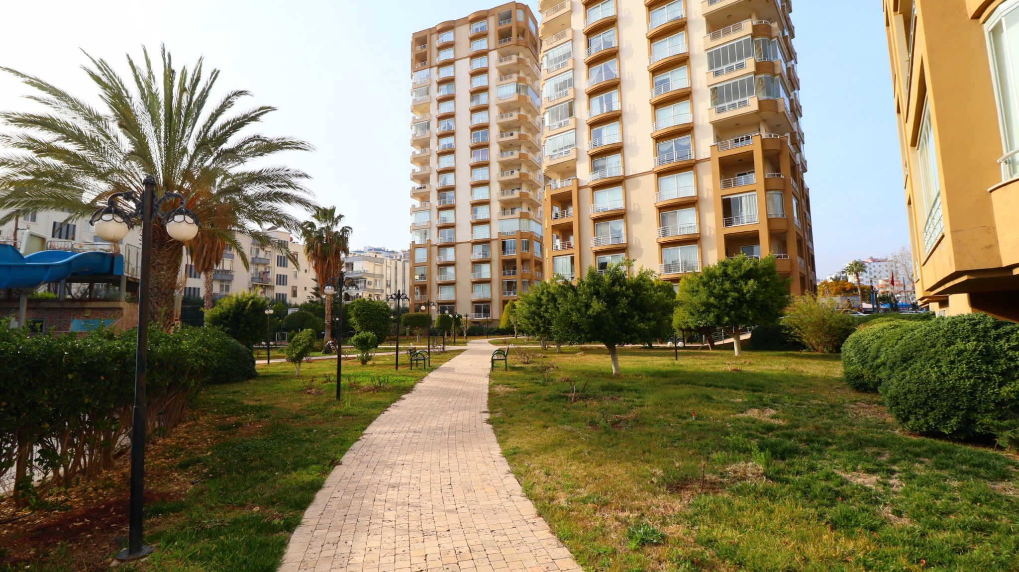 Mersin Erdemli Alatapark Sitesi Ön Bloklar Satılık 4+1 Lüks Daire