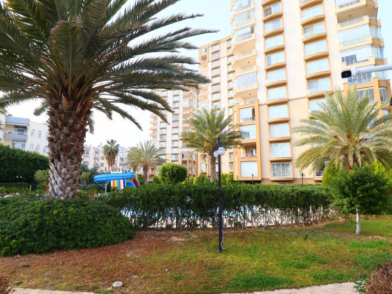 Mersin Erdemli Alatapark Sitesi Ön Bloklar Satılık 4+1 Lüks Daire