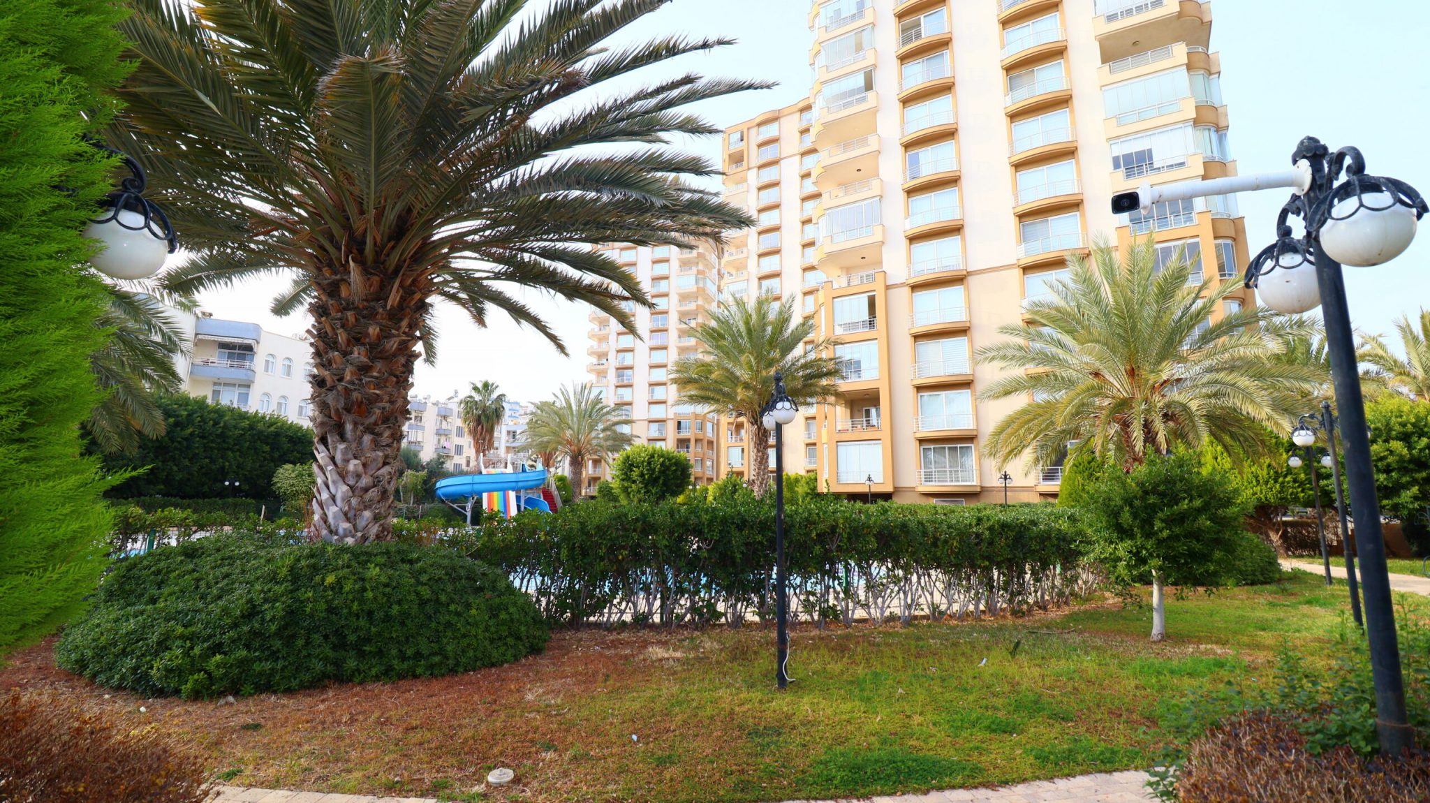 Mersin Erdemli Alatapark Sitesi Ön Bloklar Satılık 4+1 Lüks Daire