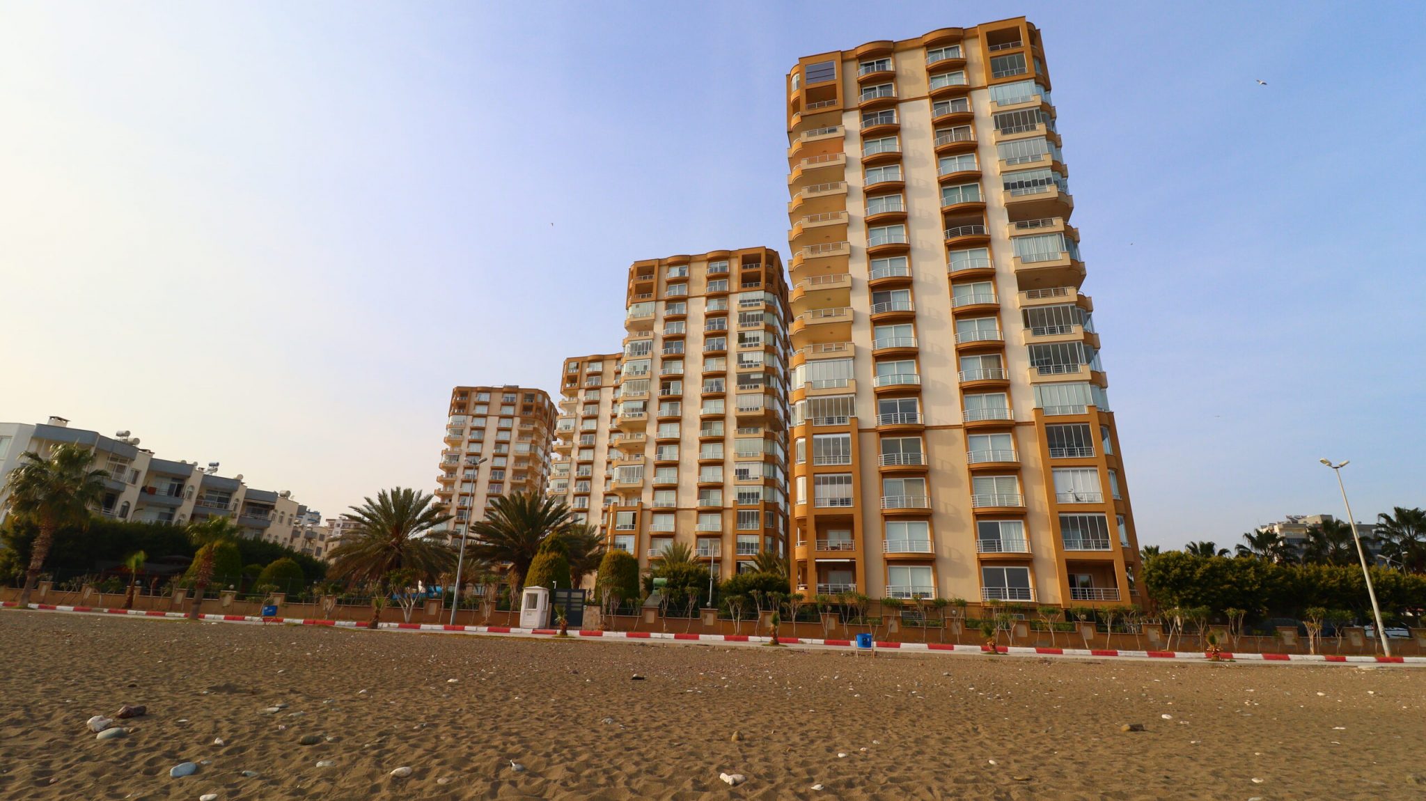 Mersin Erdemli Alatapark Sitesi Ön Bloklar Satılık 4+1 Lüks Daire