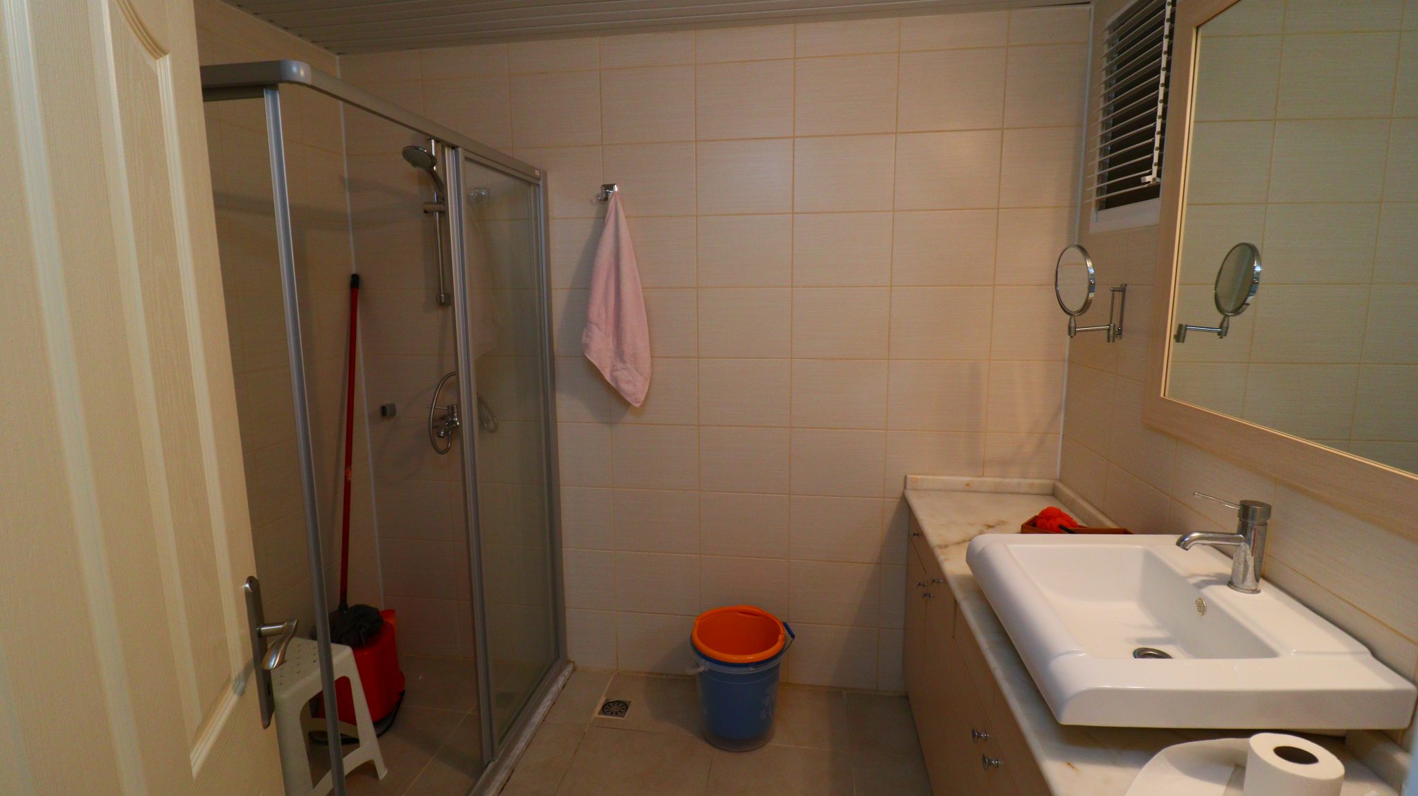 Mersin Erdemli Kargipınarı Queenaba Complex 3+1 E Block Wohnung zu verkaufen
