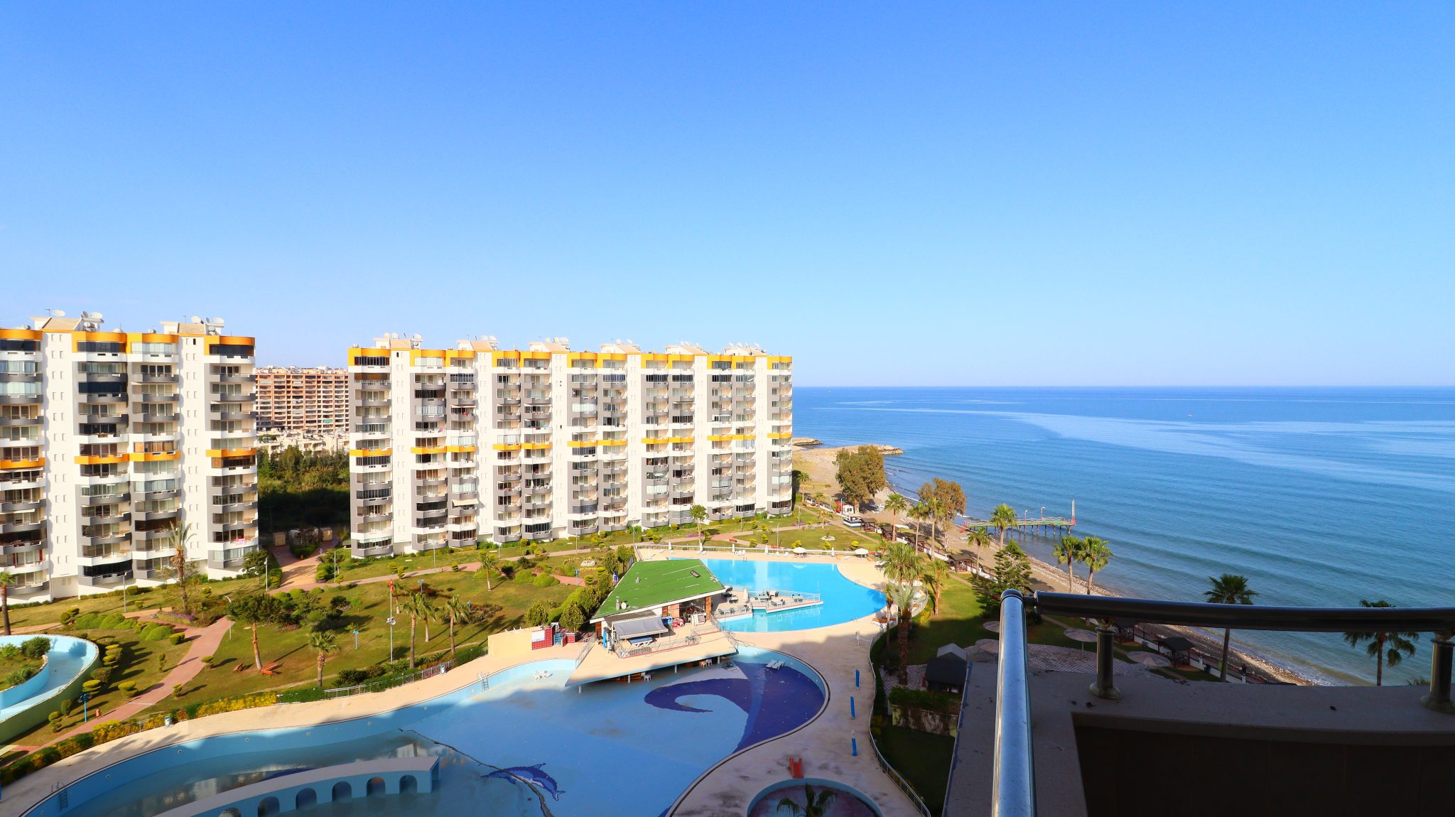 Mersin Erdemli Kargipınarı Queenaba Complex 3+1 E Block Wohnung zu verkaufen