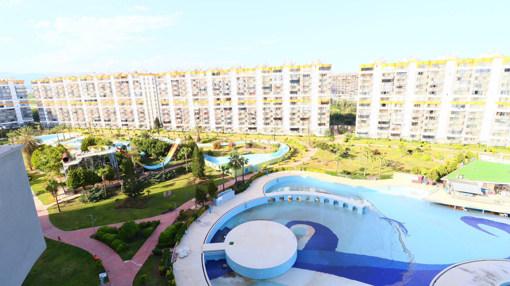 Mersin Erdemli Kargipınarı Queenaba Complex 3+1 E Block Wohnung zu verkaufen